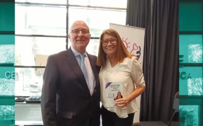Carmen Valls, directora de FEMM, recibe el Premio nEMo 2025 de AELEM